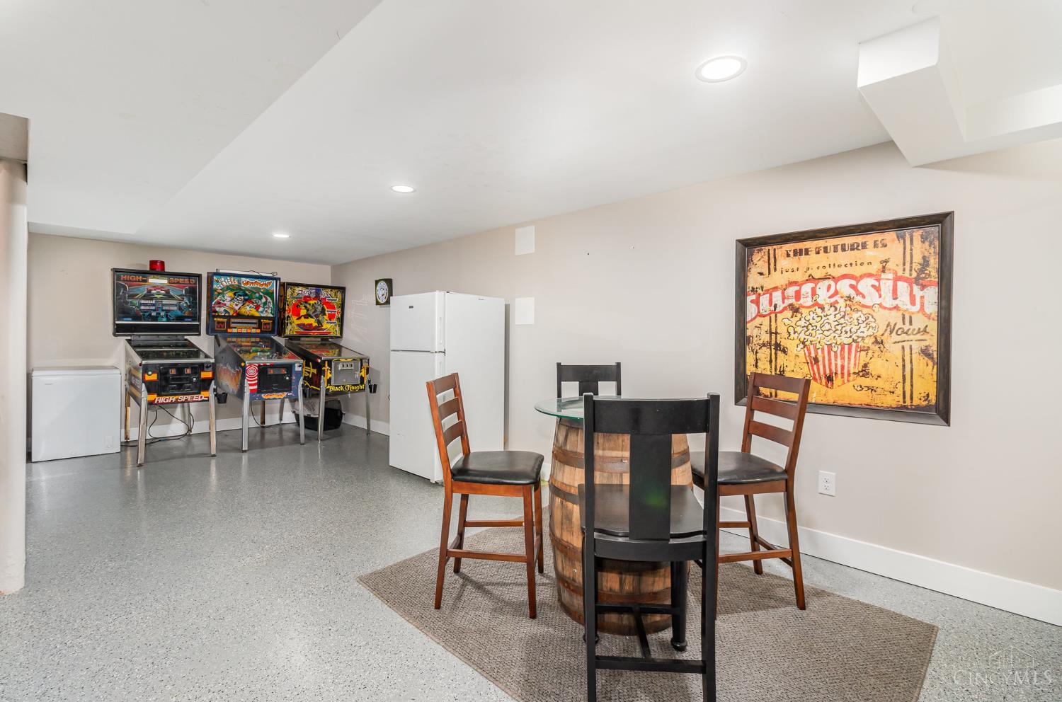 5891 Snyder Road Cincinnati, OH 45247 - Photo 24 of 38 Gallery Image 24