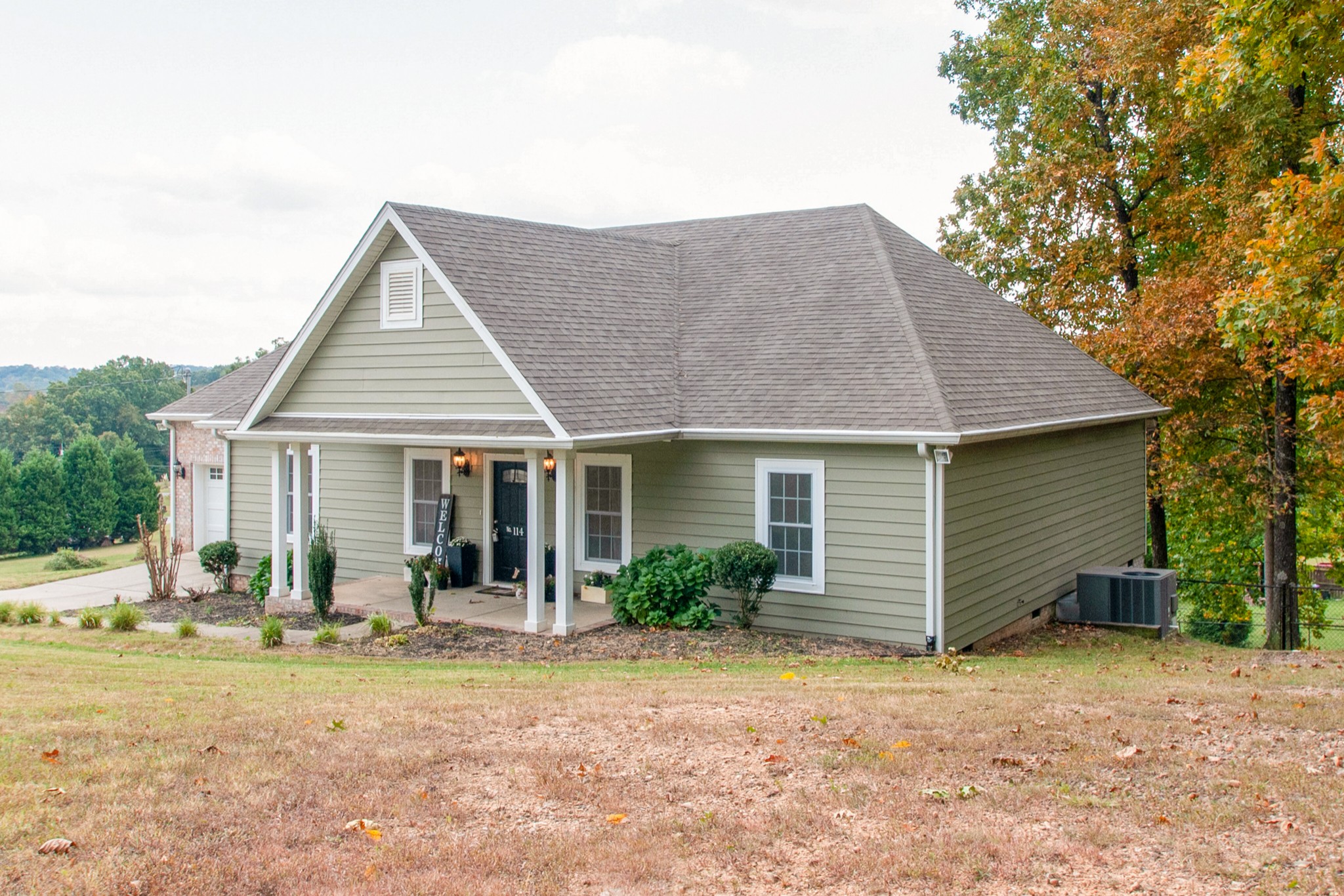 114 Pheasant Hollow Road Dickson, TN 37055 - Photo 4 of 25 Gallery Image 4