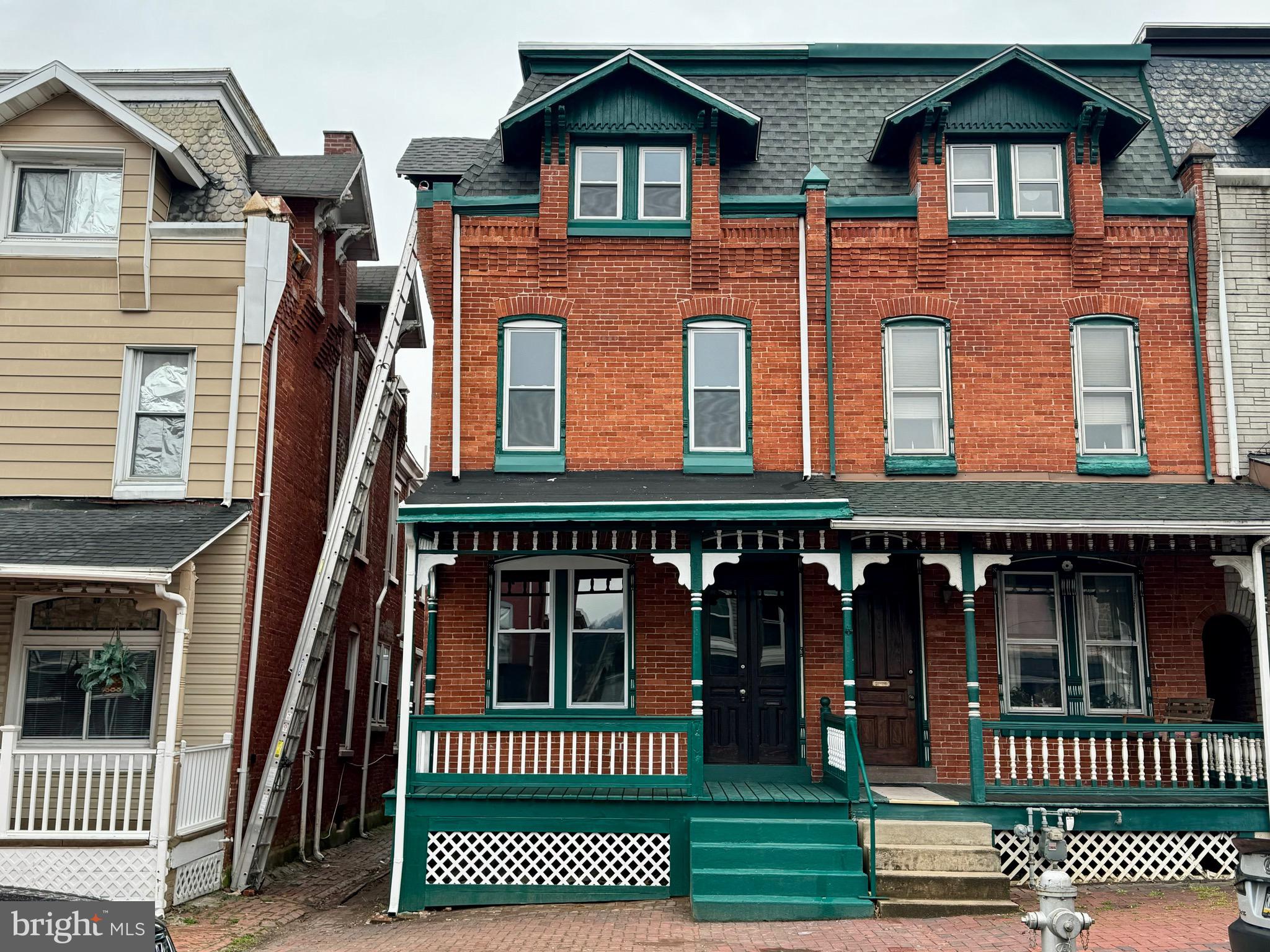 728 North Front St  