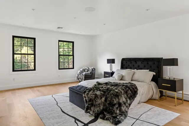 $3,299,888 | 33 High Farms Road, Glen Head, NY 11545