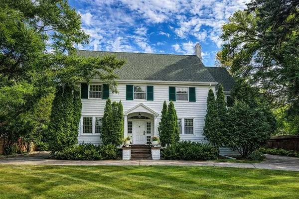 $1,395,000 | 1119 Broadway North, Fargo, ND 58102