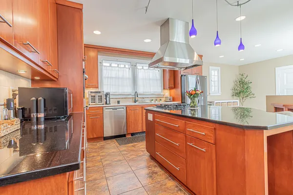 $1,395,000 | 1119 Broadway North, Fargo, ND 58102