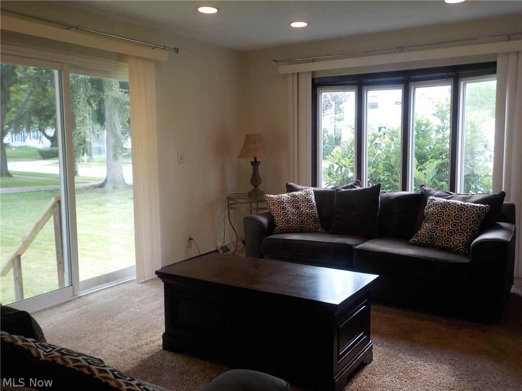 1335 Prasse Road South Euclid, OH 44121 - Photo 6 of 17