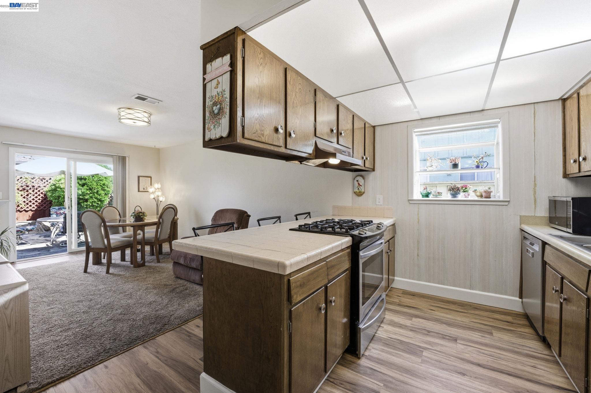 14322 Trinidad Road San Leandro, CA 94577 - Photo 14 of 31