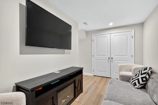 $439,000 | 55 Limestone Boulevard, Washington, NJ 07882