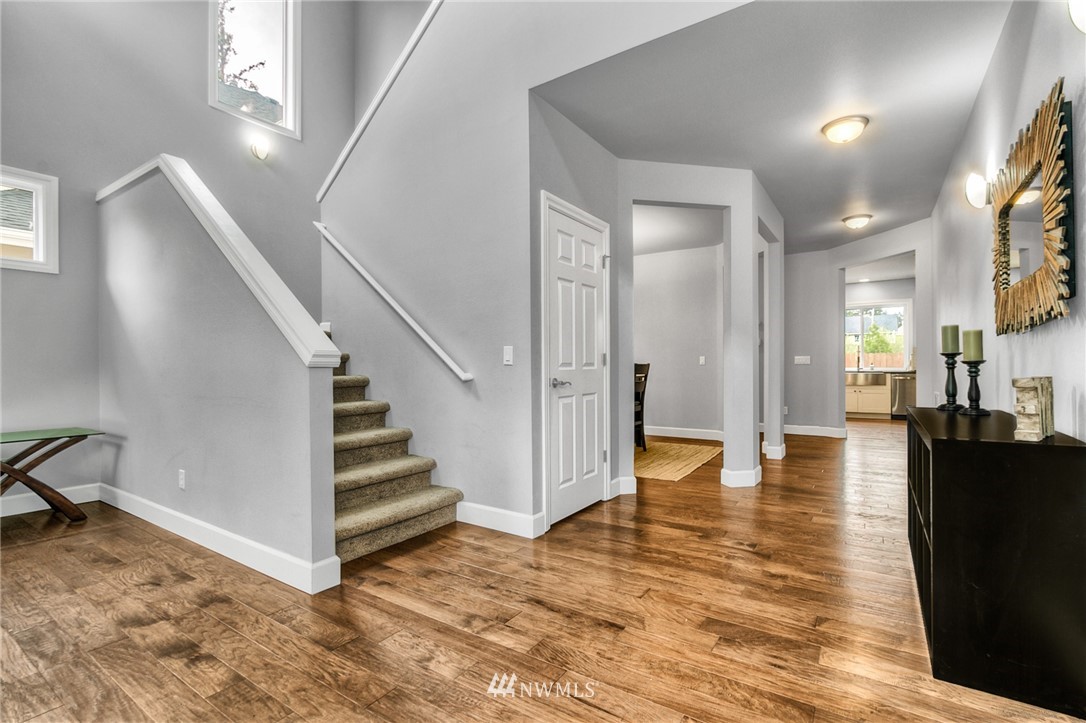 27422 237th Avenue Southeast Maple Valley, WA 98038 - Photo 2 of 25
