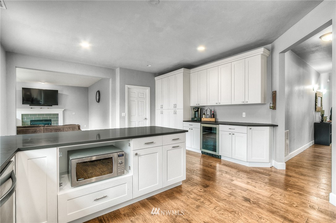 27422 237th Avenue Southeast Maple Valley, WA 98038 - Photo 12 of 25