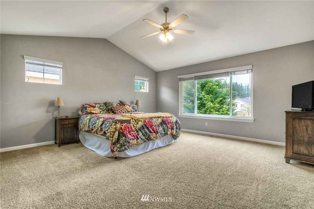 27422 237th Avenue Southeast Maple Valley, WA 98038 - Photo 17 of 25