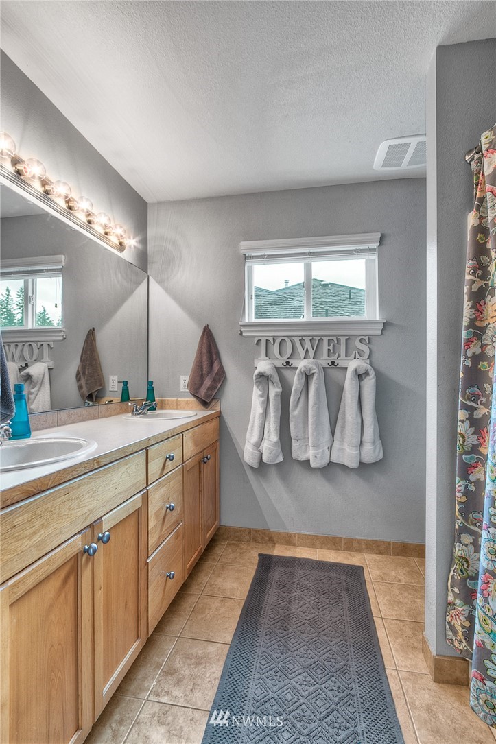 27422 237th Avenue Southeast Maple Valley, WA 98038 - Photo 21 of 25