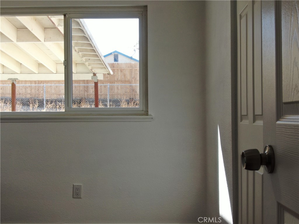 332 Date Avenue Barstow, CA 92311 - Photo 13 of 21