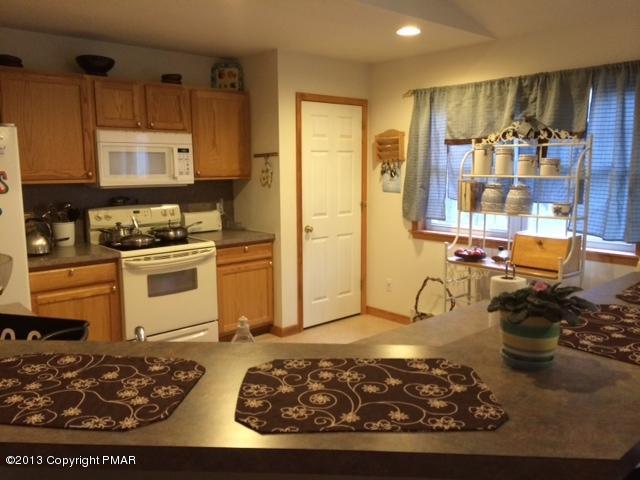 65 Buckhill Road Albrightsville, PA 18210 - Photo 5 of 13 Buckhill Rd Kitchen