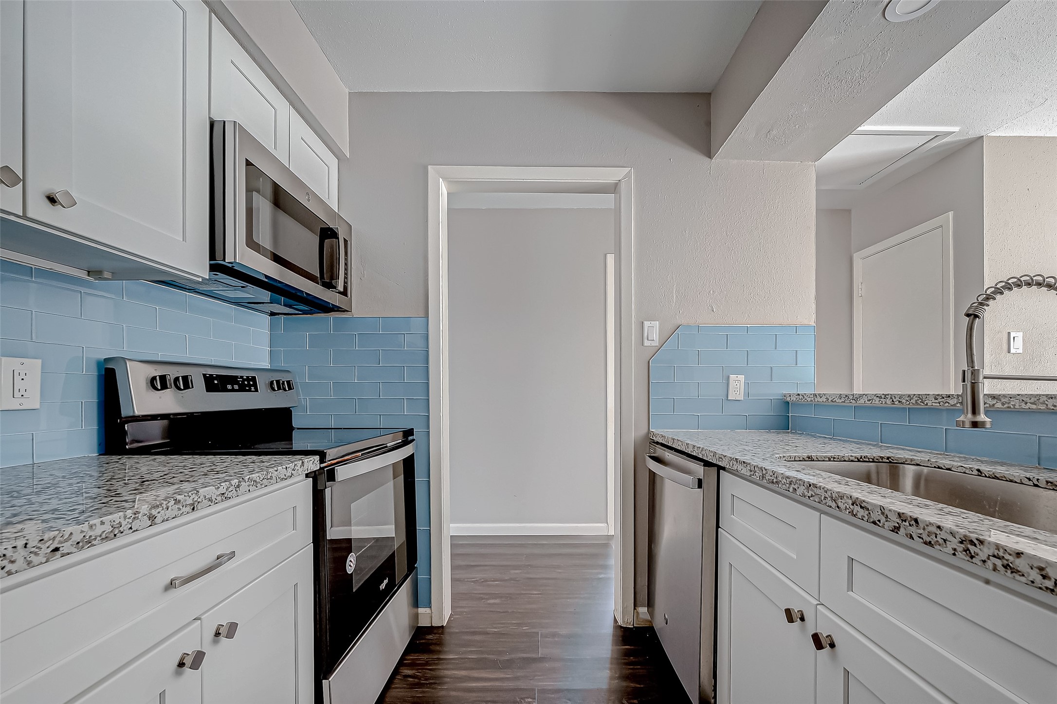 7315 Housman Houston, TX 77055 - Photo 11 of 49