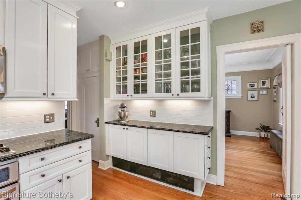 1250 Bishop Road Grosse Pointe Park, MI 48230 - Photo 14 of 32