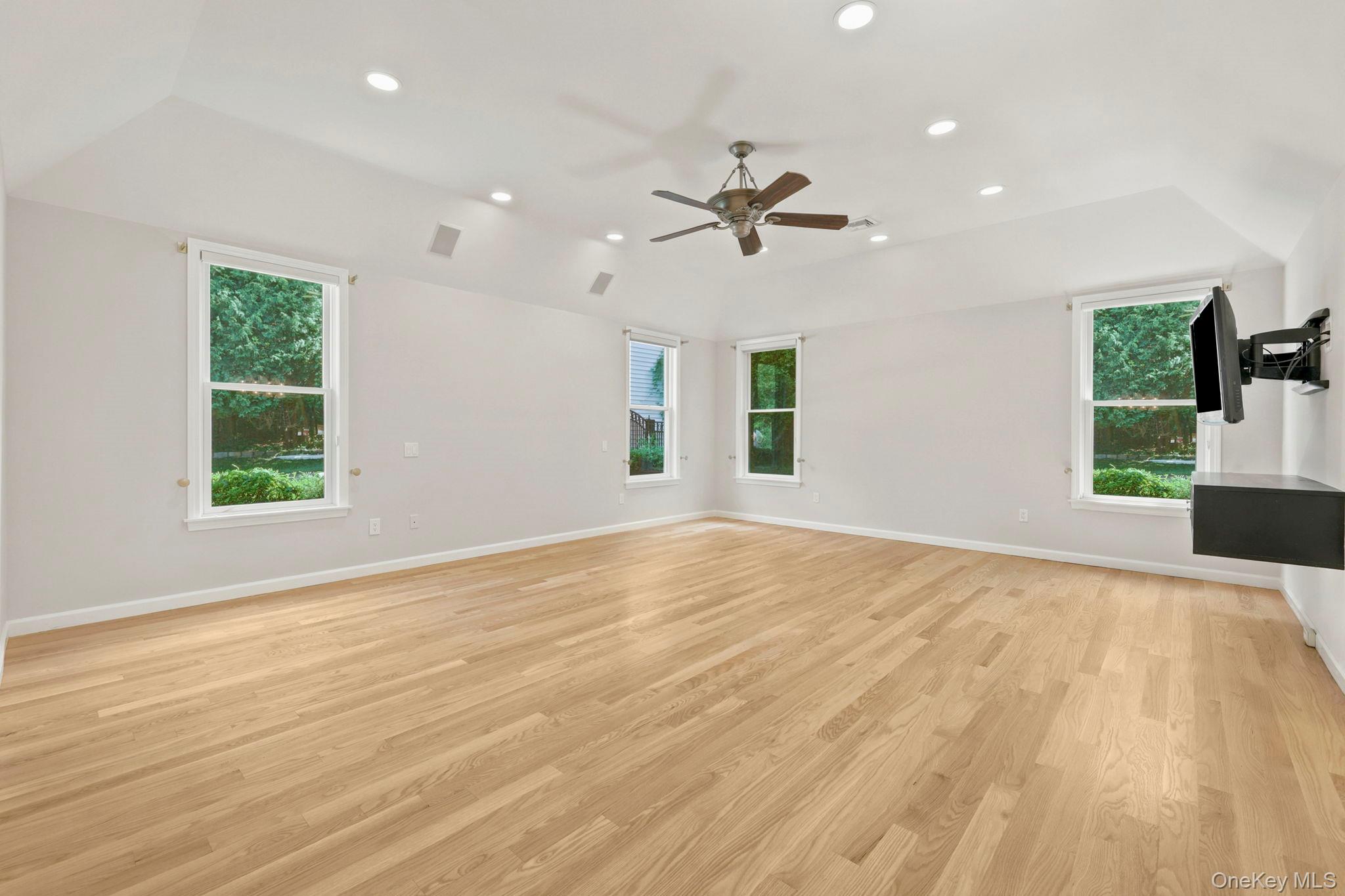 44 Beach Road Ossining, NY 10562 - Photo 13 of 45