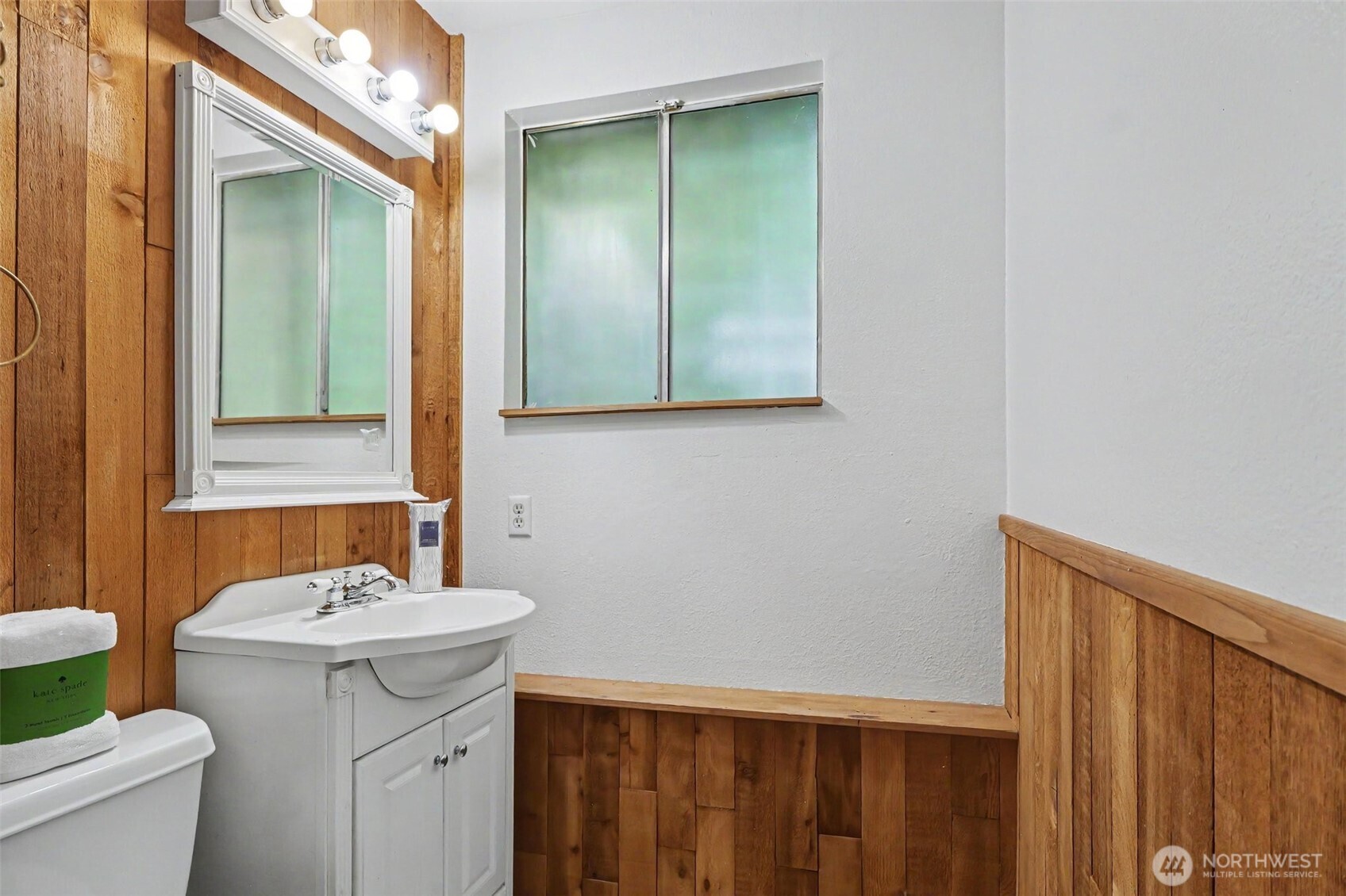 11617 7th Avenue Southwest Seattle, WA 98146 - Photo 26 of 36 Gallery Image 26