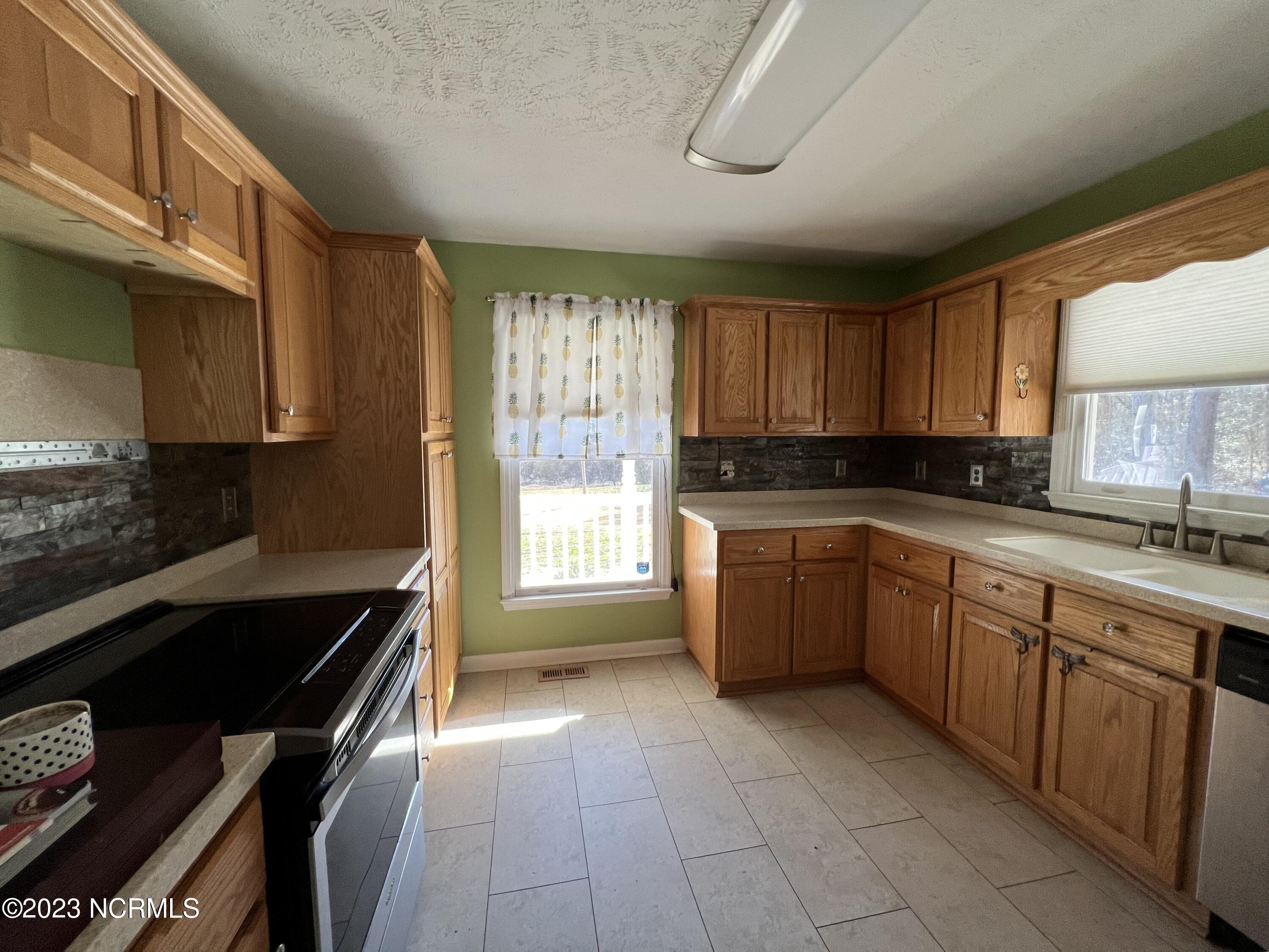 152 Nicholson Road Rockingham, NC 28379 - Photo 8 of 20 IMG_1563