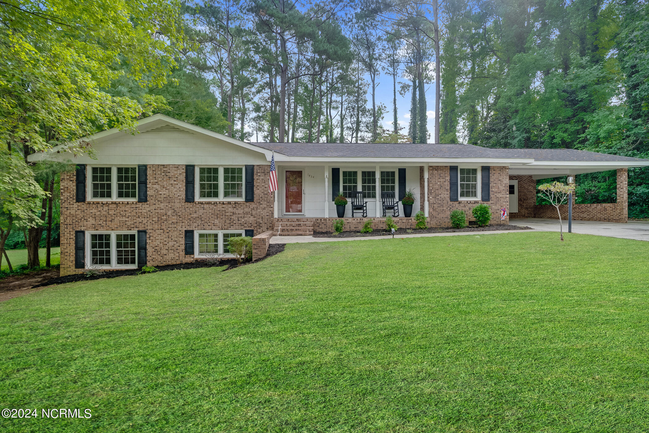 1434 Cumberland Circle Rockingham, NC 28379 - Photo 2 of 57 DSC09047