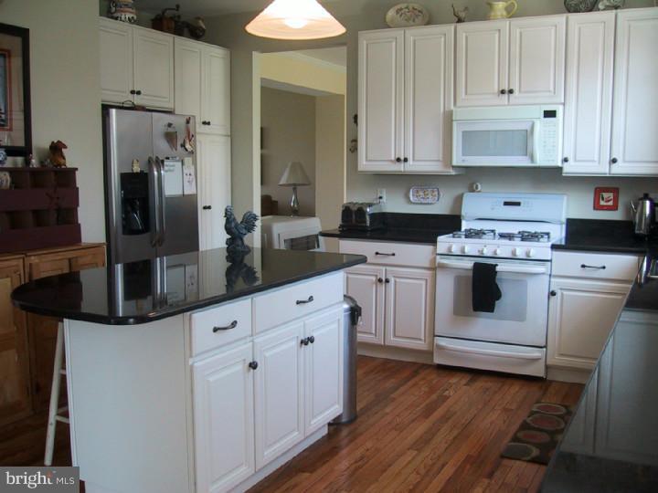 200 Green Valley Road Exton, PA 19341 - Photo 14 of 24 Kitchen