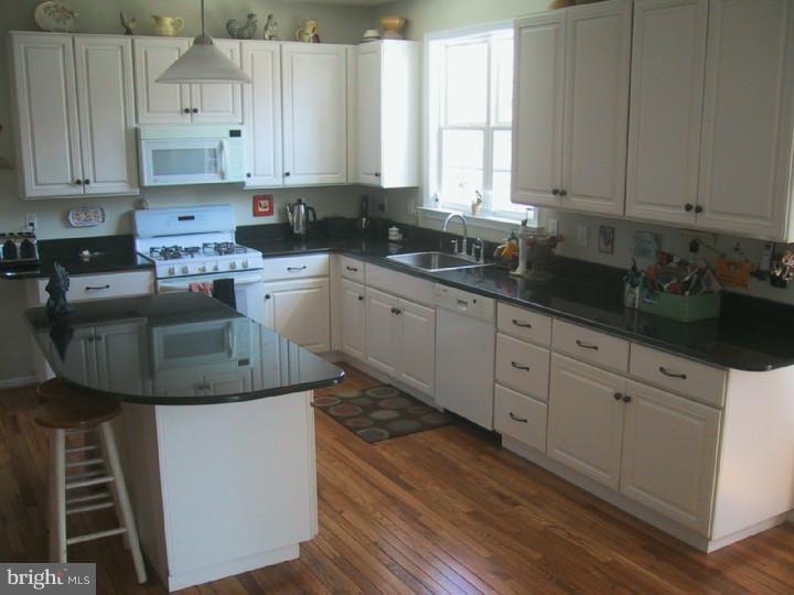 200 Green Valley Road Exton, PA 19341 - Photo 15 of 24 Kitchen