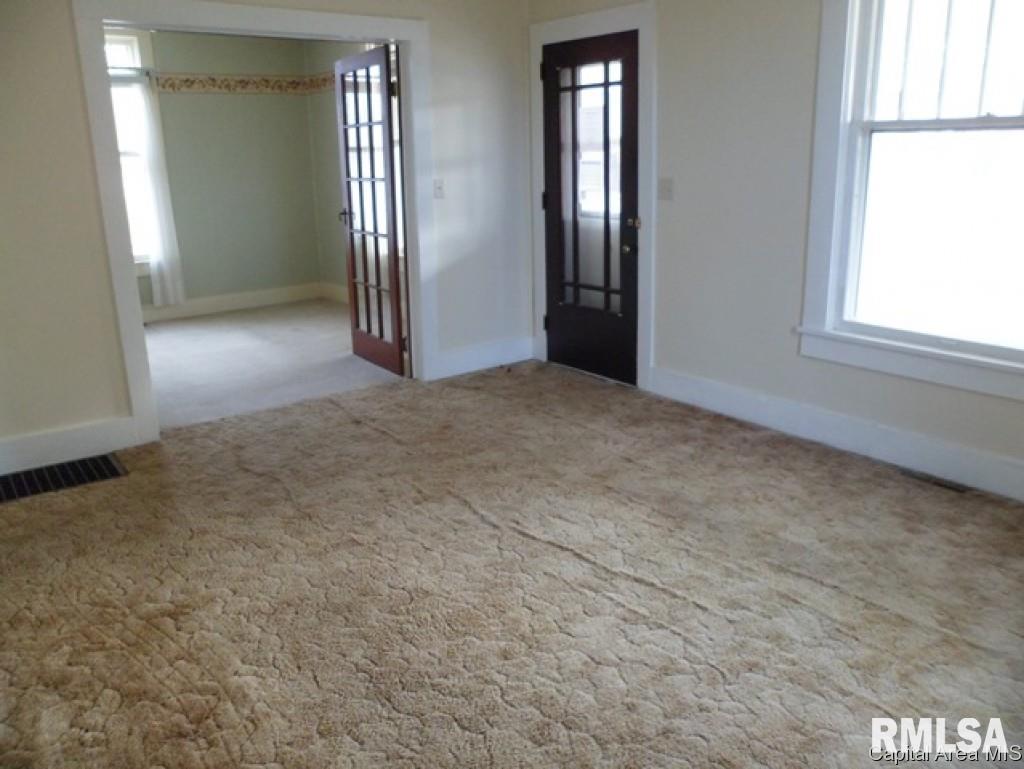 141 North Main Street Virginia, IL 62691 - Photo 10 of 11 Gallery Image 10