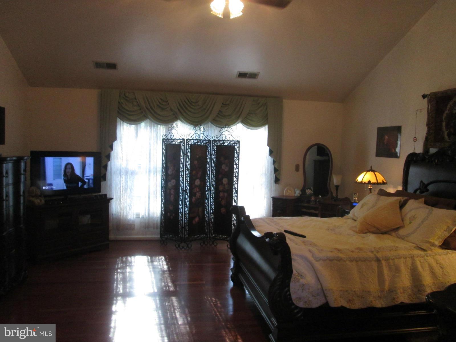 620 Shipley Road Linthicum Heights, MD 21090 - Photo 22 of 30 Bedroom (Master)