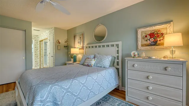 $6,000 | 5239 Myrtle Wood, Sarasota, FL 34235