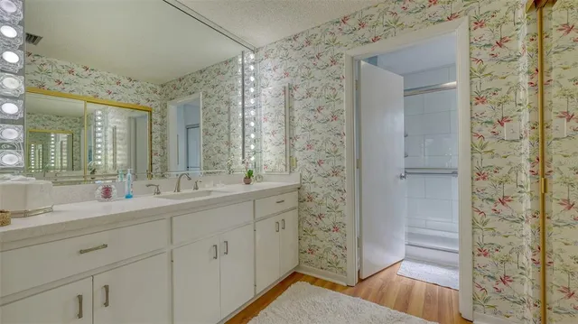 $6,000 | 5239 Myrtle Wood, Sarasota, FL 34235