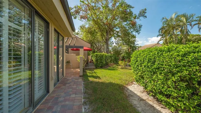 $6,000 | 5239 Myrtle Wood, Sarasota, FL 34235