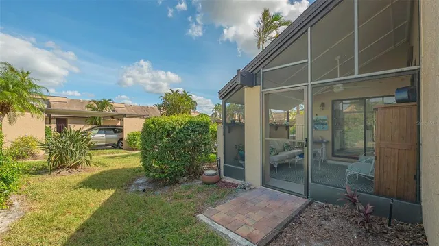 $6,000 | 5239 Myrtle Wood, Sarasota, FL 34235