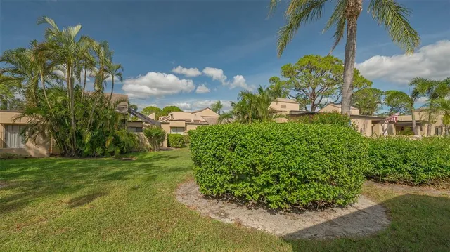 $6,000 | 5239 Myrtle Wood, Sarasota, FL 34235