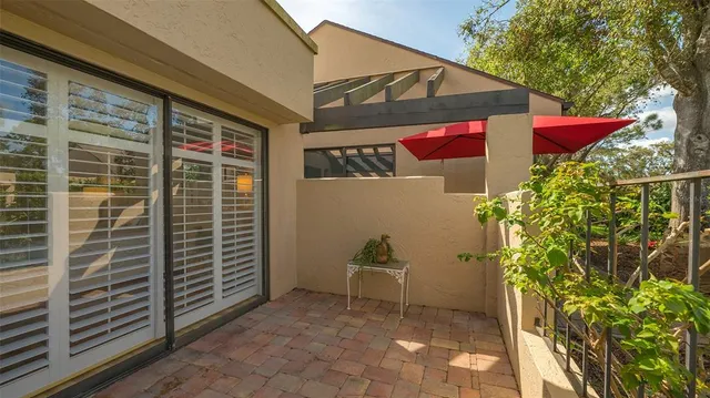 $6,000 | 5239 Myrtle Wood, Sarasota, FL 34235