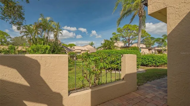 $6,000 | 5239 Myrtle Wood, Sarasota, FL 34235