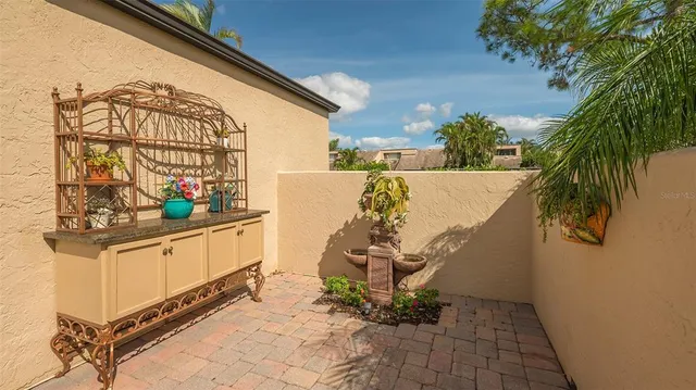 $6,000 | 5239 Myrtle Wood, Sarasota, FL 34235