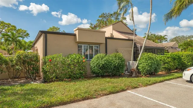 $6,000 | 5239 Myrtle Wood, Sarasota, FL 34235