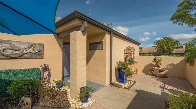 $6,000 | 5239 Myrtle Wood, Sarasota, FL 34235