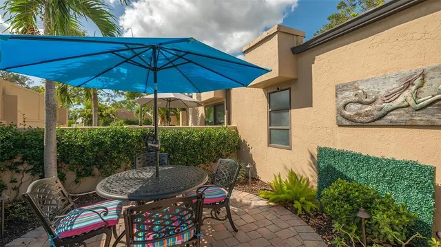 $6,000 | 5239 Myrtle Wood, Sarasota, FL 34235