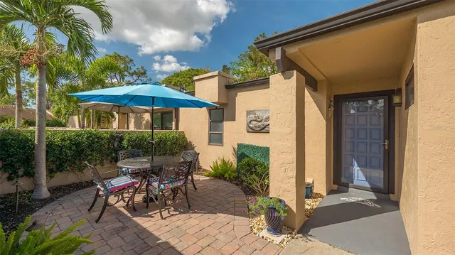 $6,000 | 5239 Myrtle Wood, Sarasota, FL 34235