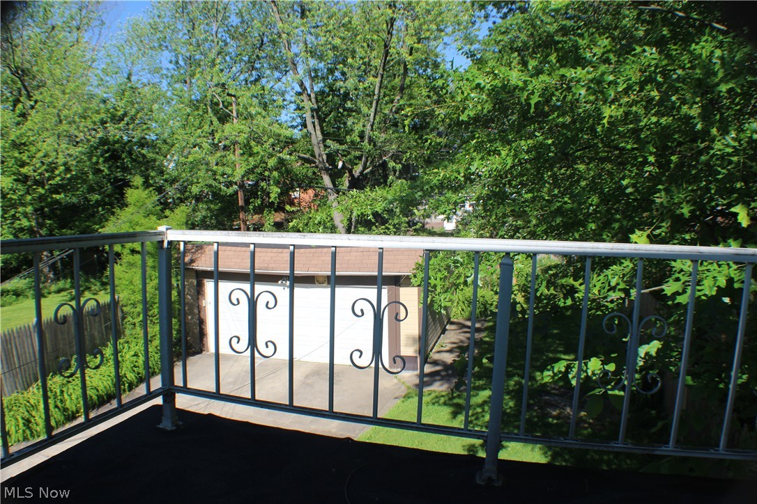 1079 Elbon Road Cleveland Heights, OH 44121 - Photo 18 of 29