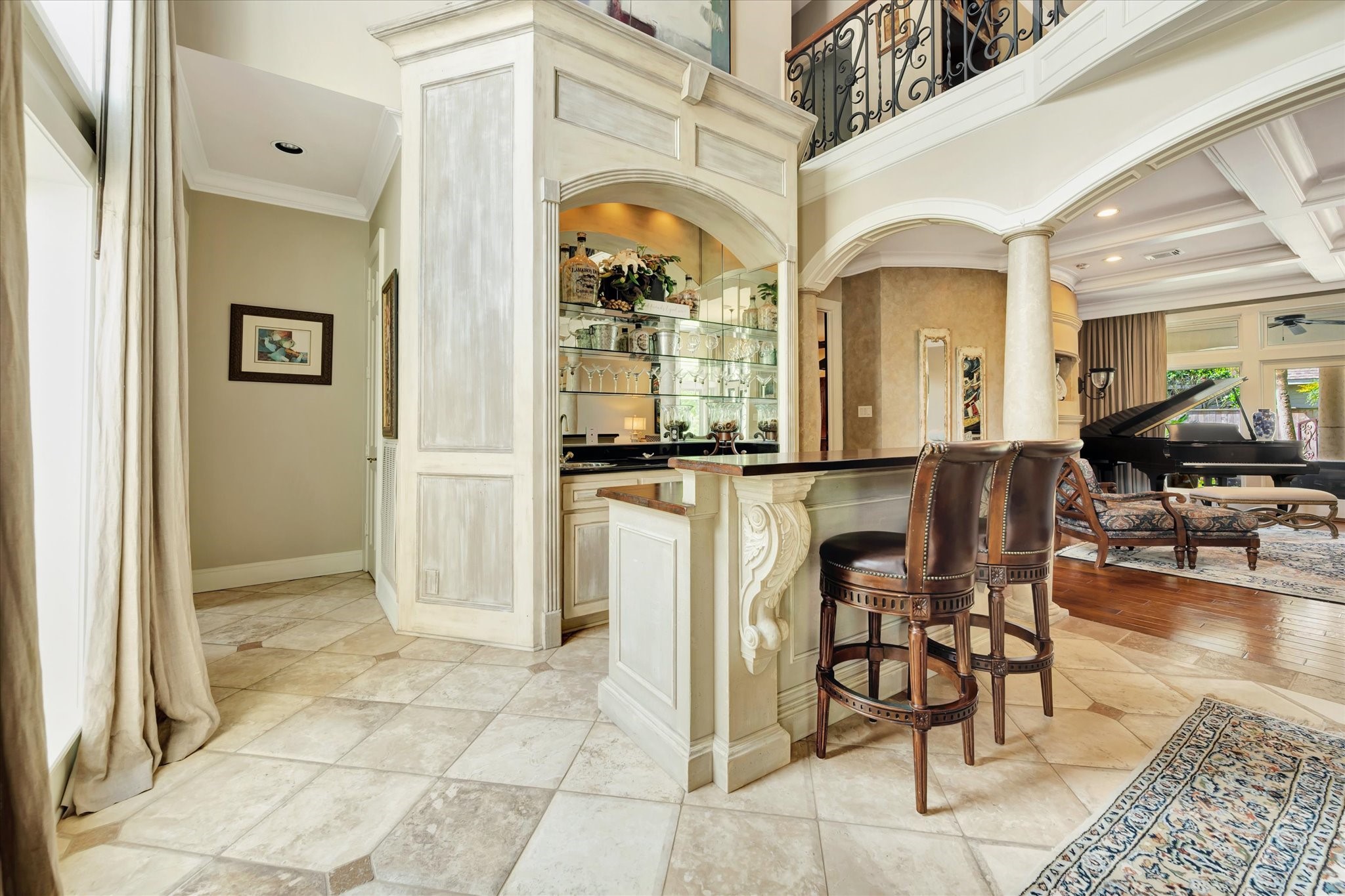 14214 Golf View Trail Houston, TX 77059 - Photo 23 of 49 a view of a livingroom with furniture and hardwood floor
