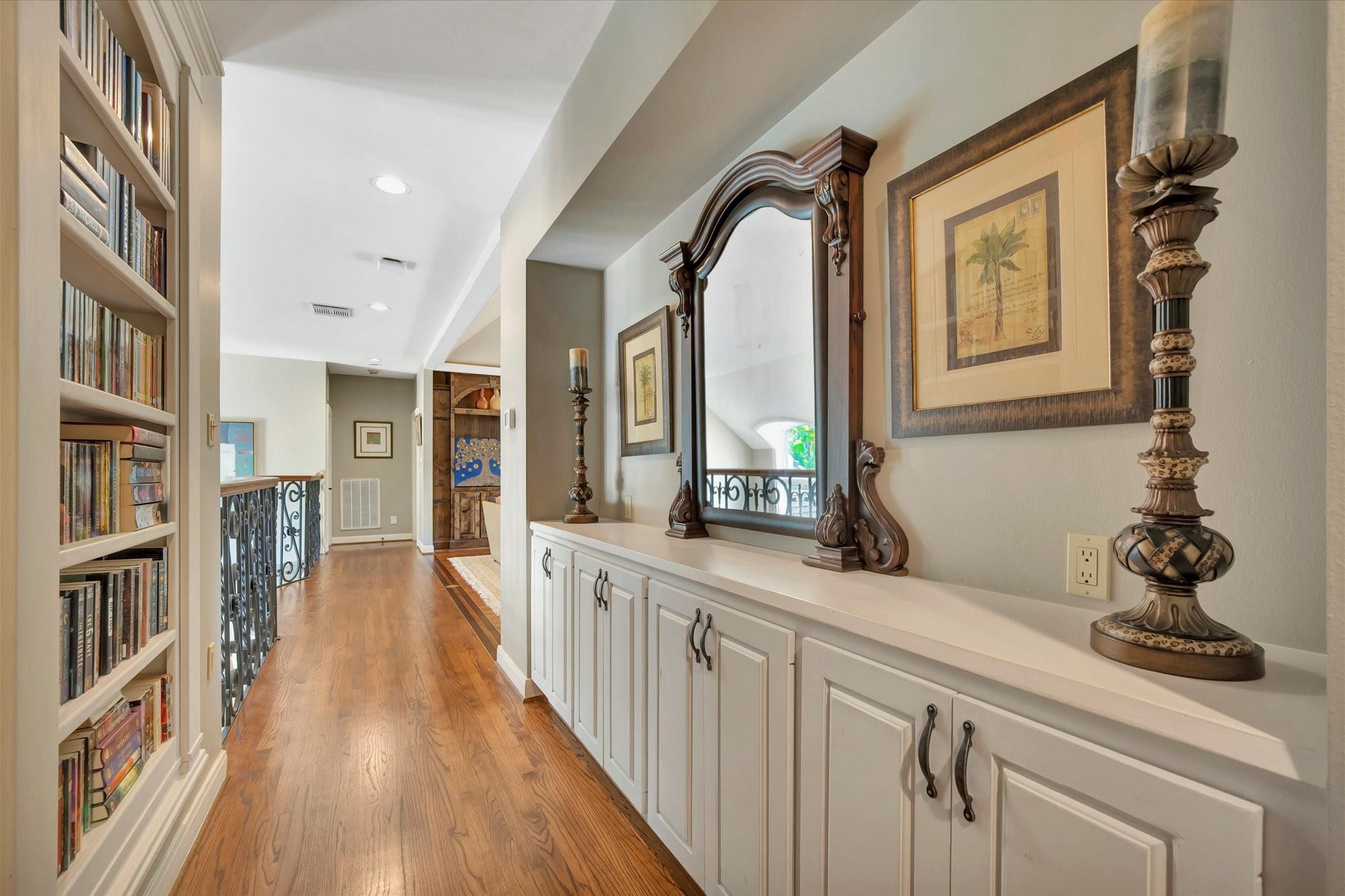 14214 Golf View Trail Houston, TX 77059 - Photo 44 of 49 a hallway with a large window and wooden floor