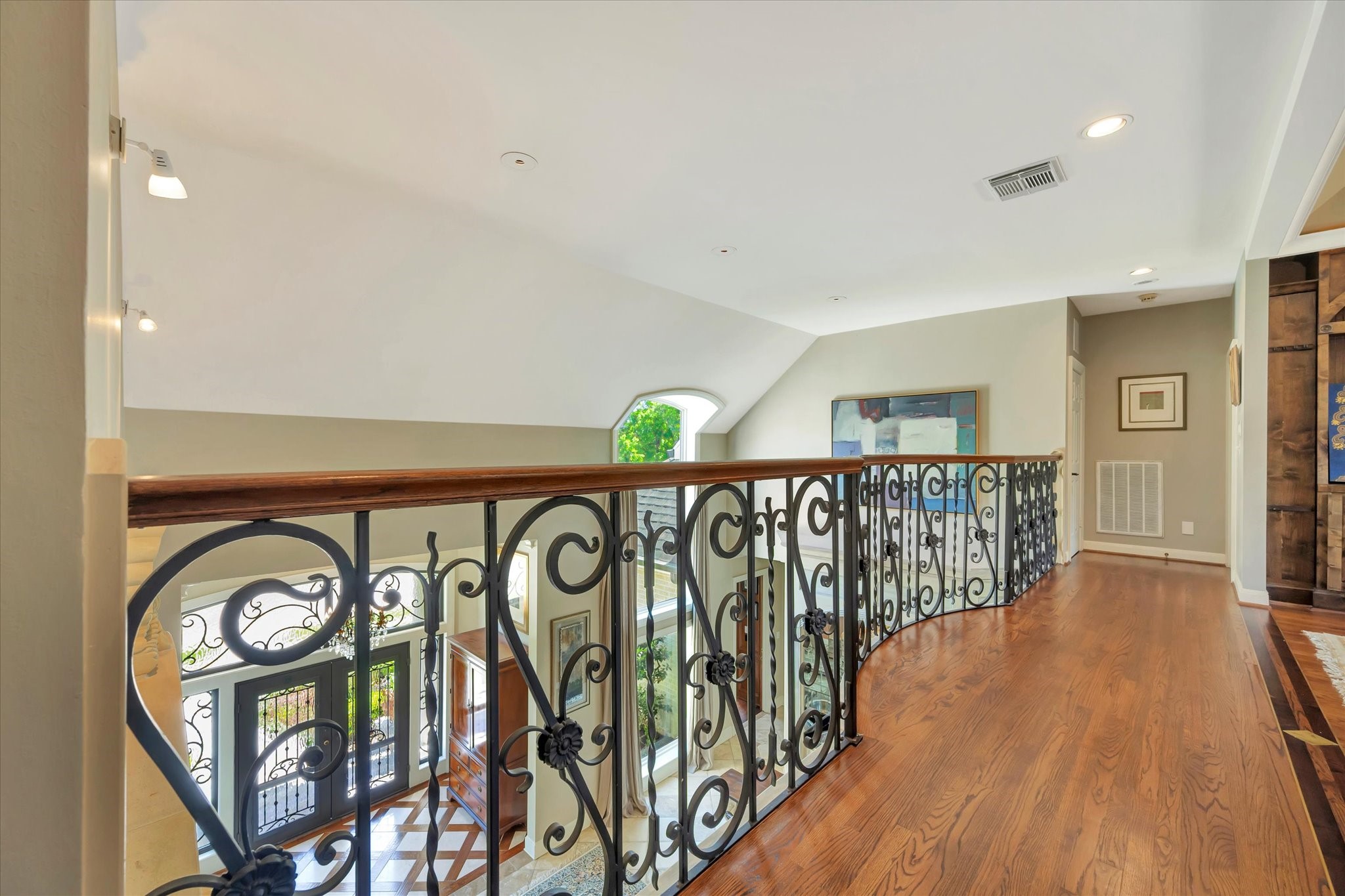 14214 Golf View Trail Houston, TX 77059 - Photo 45 of 49 a view of a hallway with wooden floor