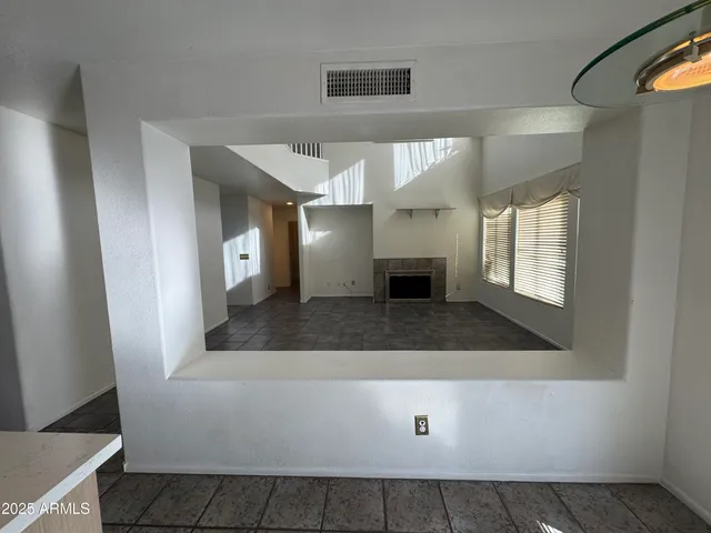 $2,800 | 955 West Cooley Drive, Gilbert, AZ 85233