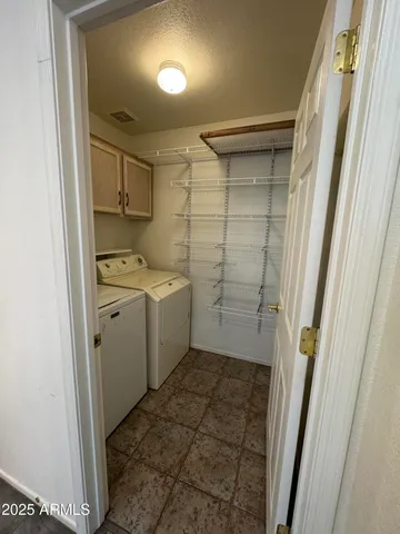 $2,800 | 955 West Cooley Drive, Gilbert, AZ 85233