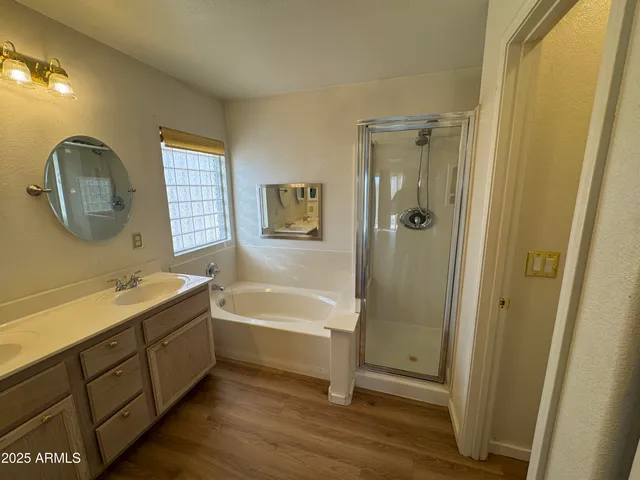 $2,800 | 955 West Cooley Drive, Gilbert, AZ 85233