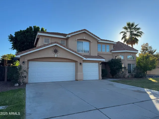 $2,800 | 955 West Cooley Drive, Gilbert, AZ 85233