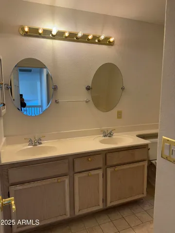 $2,800 | 955 West Cooley Drive, Gilbert, AZ 85233