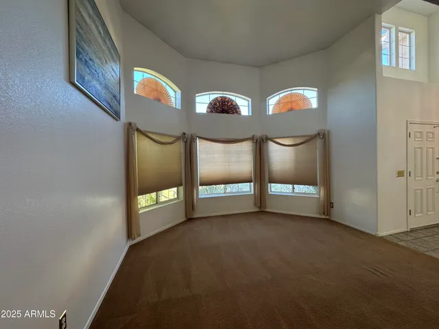 $2,800 | 955 West Cooley Drive, Gilbert, AZ 85233