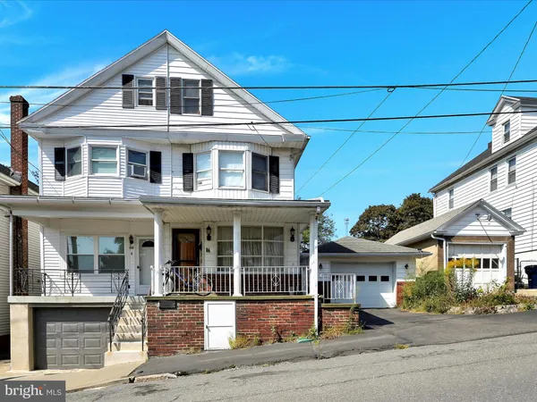 a front view of a residential houses