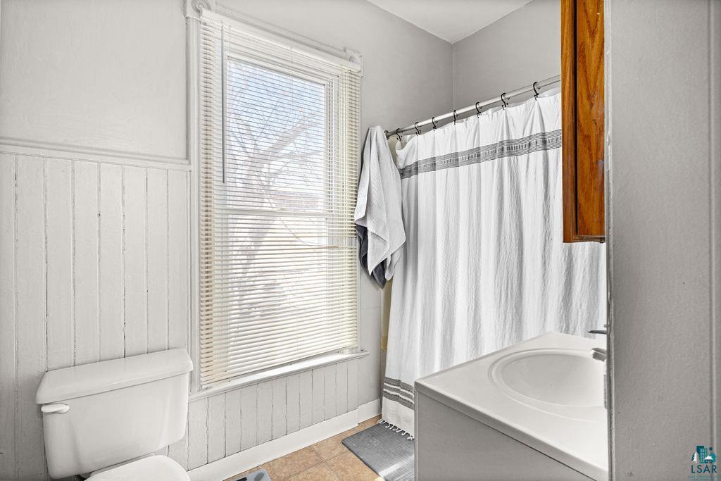 1509 Jefferson Street Duluth, MN 55812 - Photo 16 of 31