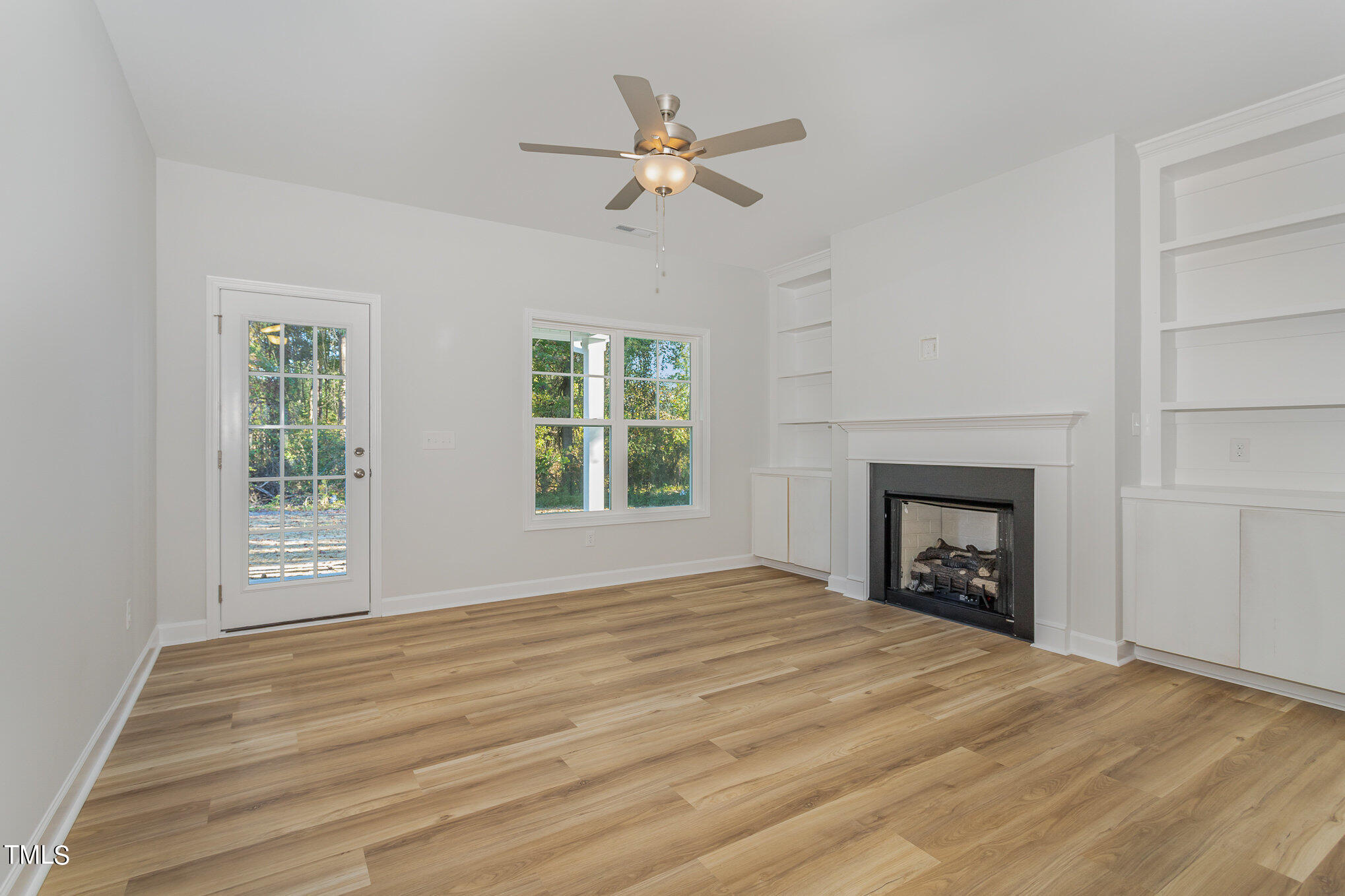 46 Trescott Street Smithfield, NC 27577 - Photo 4 of 25 004_file_915